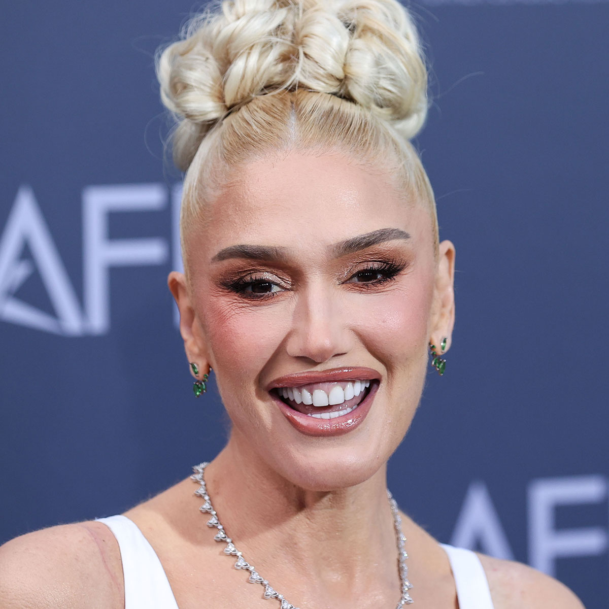 Political Divide: Gwen Stefani's Christian Beliefs Ignite Controversy Political Divide: Gwen Stefani's Christian Beliefs Ignite Controversy