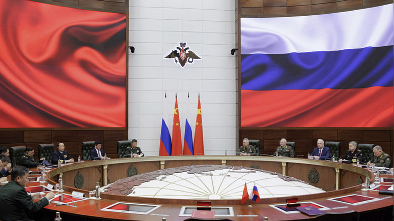 Politico: Отсутствие Некоторых Союзников На Праздновании В Киеве 9 Мая Politico: Отсутствие Некоторых Союзников На Праздновании В Киеве 9 Мая