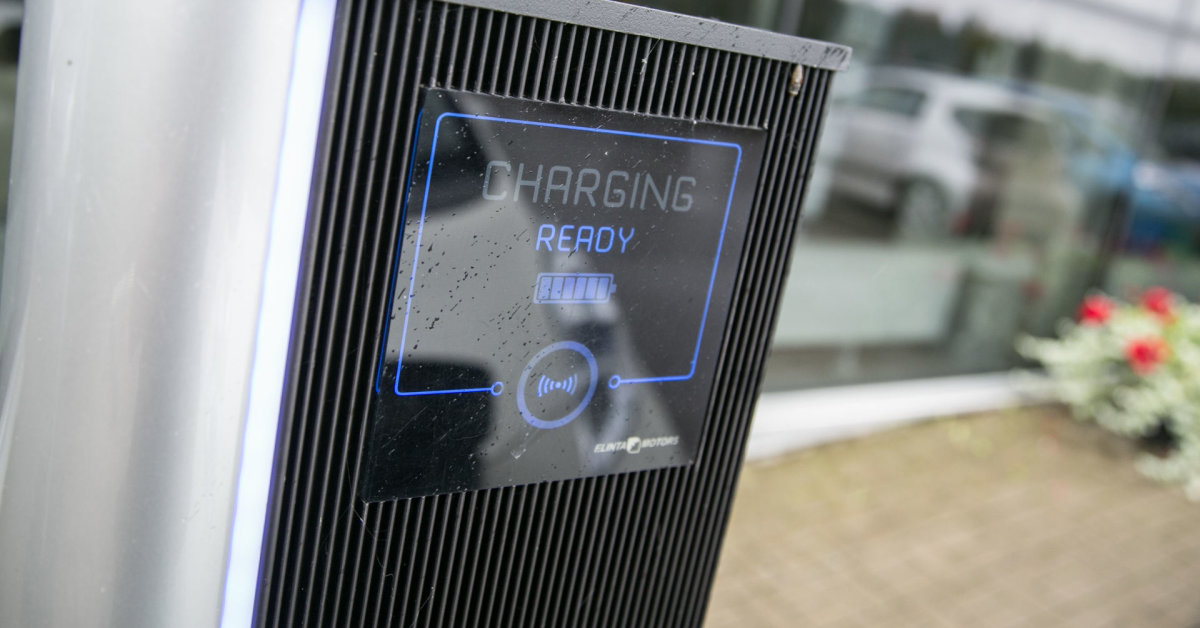 Porsche Plečia Elektromobilių Įkrovimo Tinklą Europoje Porsche Plečia Elektromobilių Įkrovimo Tinklą Europoje