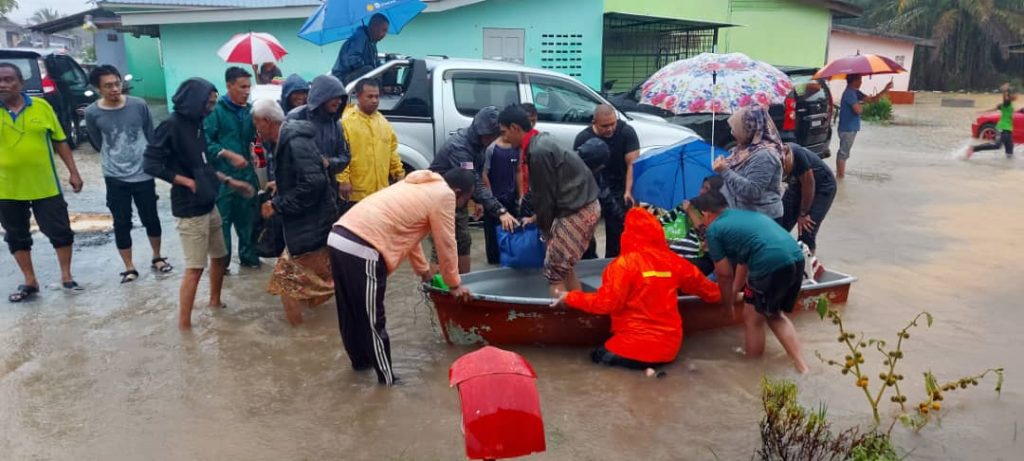 Putra Heights: 10 Agensi PAS Selangor Bantu Mangsa Tragedi Banjir Putra Heights: 10 Agensi PAS Selangor Bantu Mangsa Tragedi Banjir