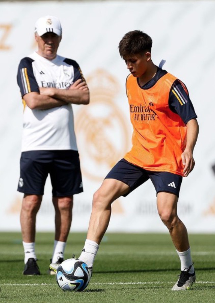 Real Madrid'in Yeni Teknik Direktörü Ve Arda Güler'in Geleceği Real Madrid'in Yeni Teknik Direktörü Ve Arda Güler'in Geleceği