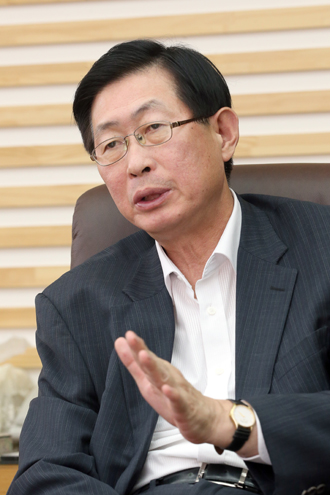 Retailers Warn: Short-Term Relief, Tariff Price Hikes Inevitable