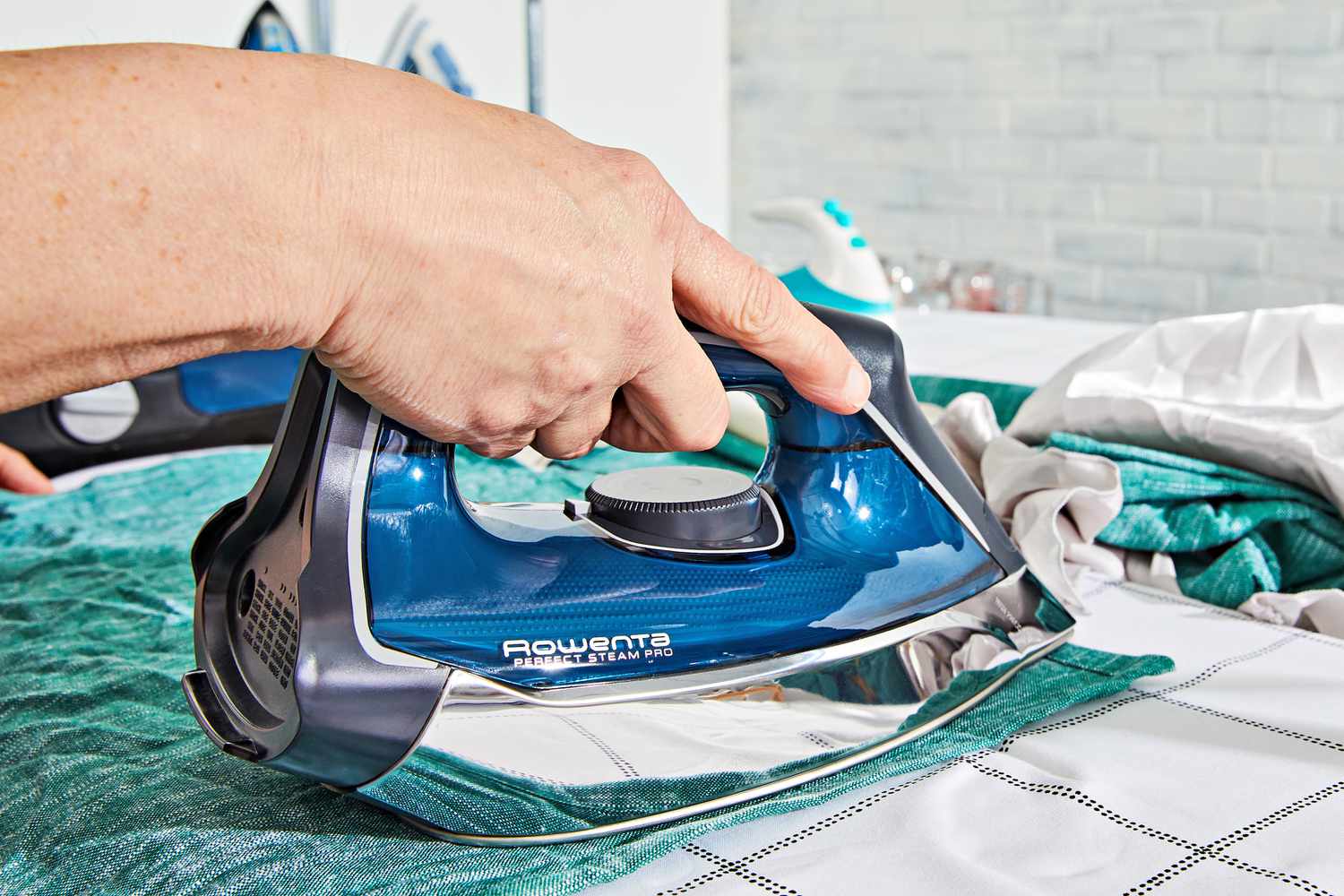 Review Of The Best BLACK+DECKER Steam Irons In 2024 Review Of The Best BLACK+DECKER Steam Irons In 2024