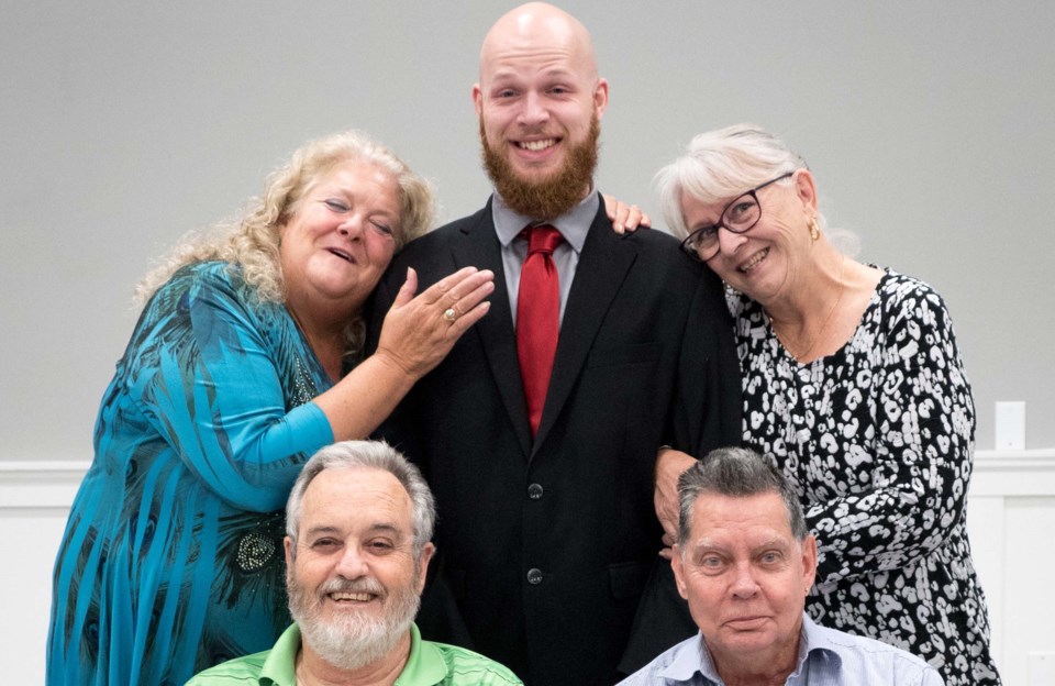 Review: St. Albert Dinner Theatre's Hilarious New Production Review: St. Albert Dinner Theatre's Hilarious New Production