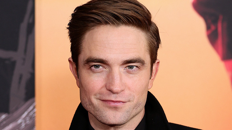 Robert Pattinson And Accents: How Voice Shapes His Characters, Including Mickey 17 Robert Pattinson And Accents: How Voice Shapes His Characters, Including Mickey 17