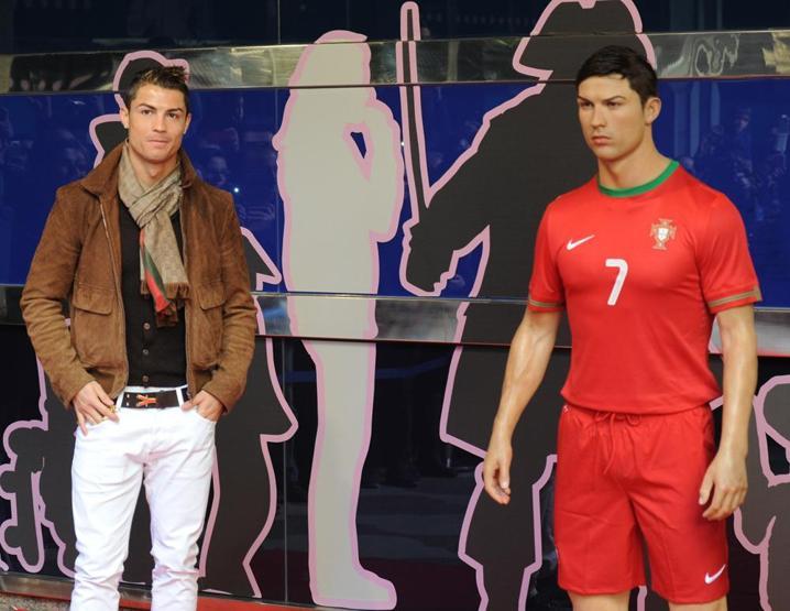 Ronaldo'nun Şaşkınlığı: Portekiz Kampından Fenerbahçe'ye Umutlanan Görüntüler Ronaldo'nun Şaşkınlığı: Portekiz Kampından Fenerbahçe'ye Umutlanan Görüntüler
