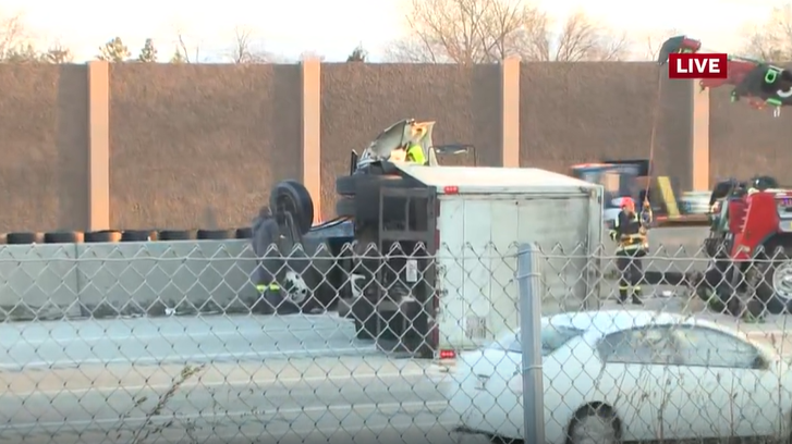 Route 581 Traffic At Standstill: Box Truck Involved In Crash Route 581 Traffic At Standstill: Box Truck Involved In Crash