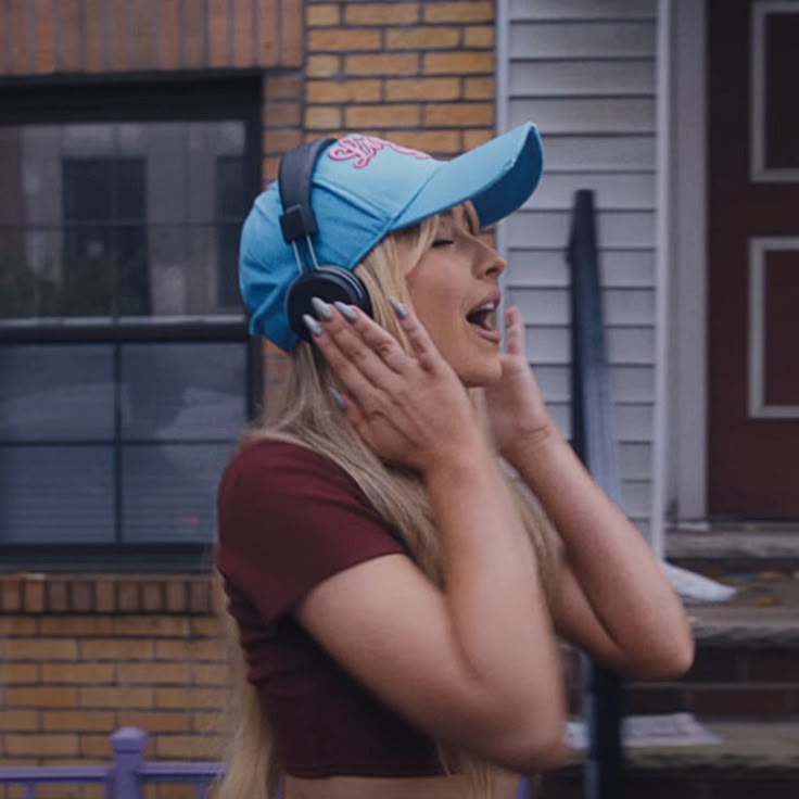 Sabrina Carpenter To Headline Fortnite Virtual Festival Sabrina Carpenter To Headline Fortnite Virtual Festival
