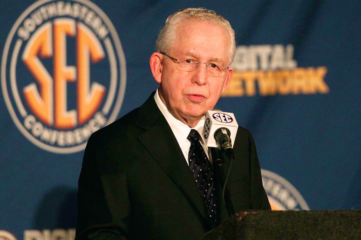 SEC Commissioner Supports Nine-Game Football Schedule SEC Commissioner Supports Nine-Game Football Schedule