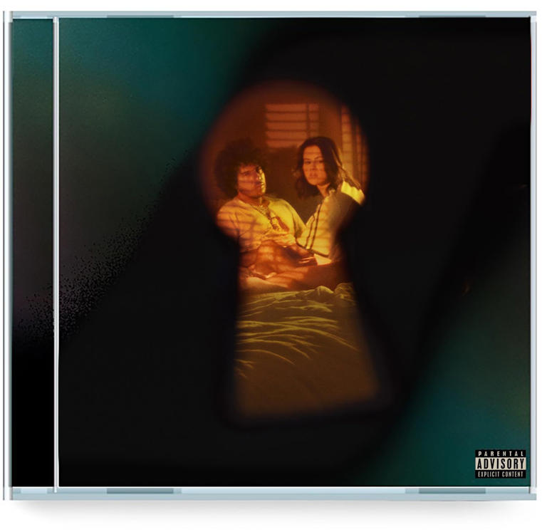 Selena Gomez's $3K Benny Blanco Diamond Ring: A $12 Sale? Selena Gomez's $3K Benny Blanco Diamond Ring: A $12 Sale?