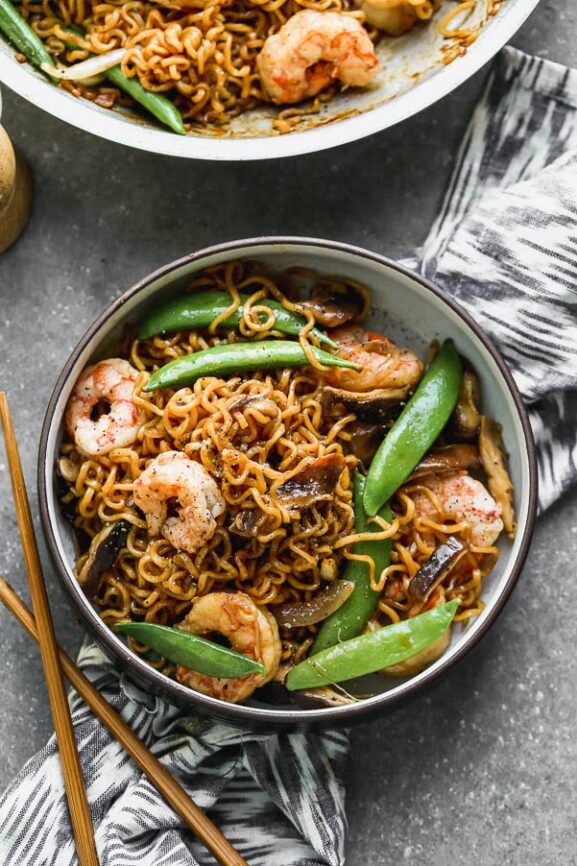 Shrimp Ramen Stir-Fry With Noodles Shrimp Ramen Stir-Fry With Noodles