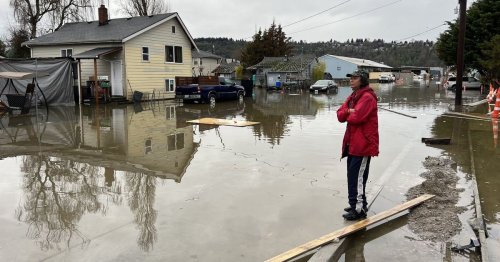 Snow And High Winds Expected Tuesday: Urgent Weather Forecast Snow And High Winds Expected Tuesday: Urgent Weather Forecast