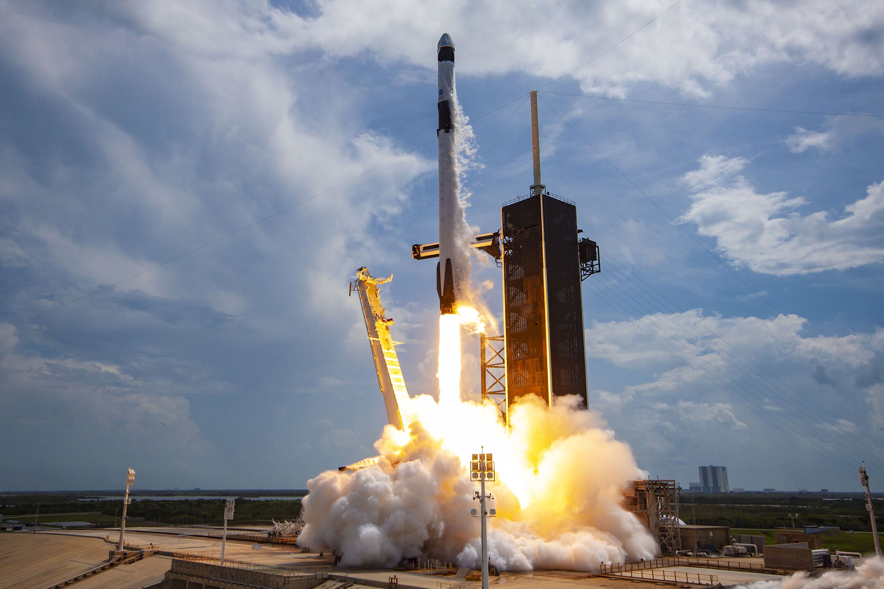 SpaceX Falcon 9: 28 Starlink Satellites Launched In 28th Successful Mission SpaceX Falcon 9: 28 Starlink Satellites Launched In 28th Successful Mission