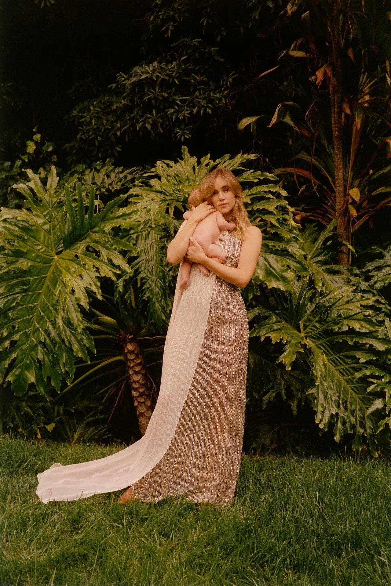 Suki Waterhouse's North American Tour: A Glimpse Inside Her Disco-Themed Shows Suki Waterhouse's North American Tour: A Glimpse Inside Her Disco-Themed Shows