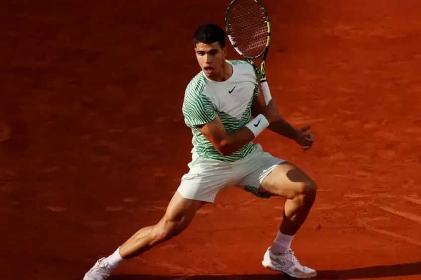 Swiatek And Alcaraz Win Opening Matches At Roland Garros Swiatek And Alcaraz Win Opening Matches At Roland Garros