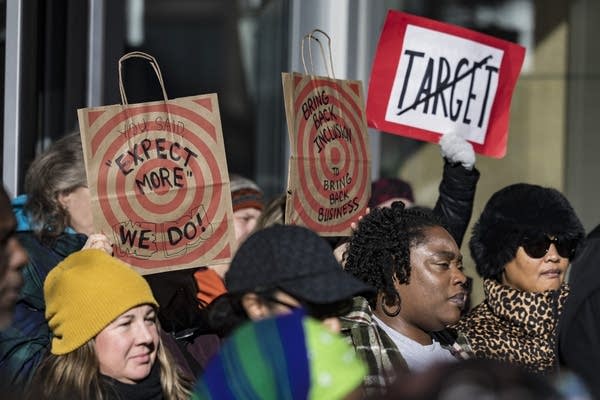 Target's DEI Rollback: Boycott, Traffic Drop, And The Fallout Target's DEI Rollback: Boycott, Traffic Drop, And The Fallout