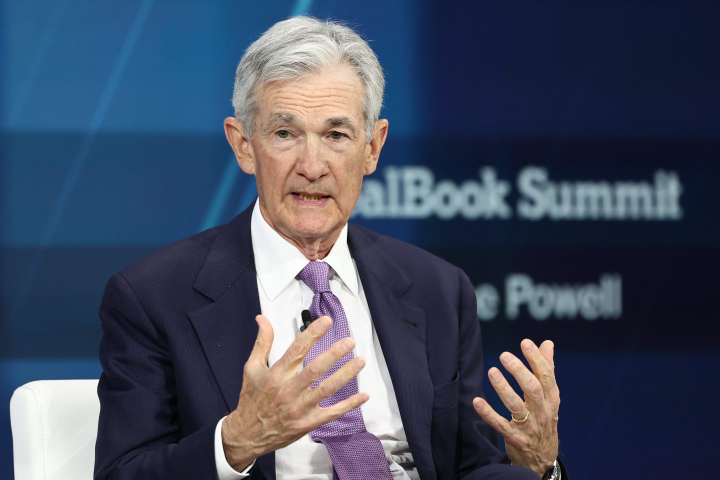 Tariffs And The Fed: Jerome Powell's Concerns About Economic Stability Tariffs And The Fed: Jerome Powell's Concerns About Economic Stability