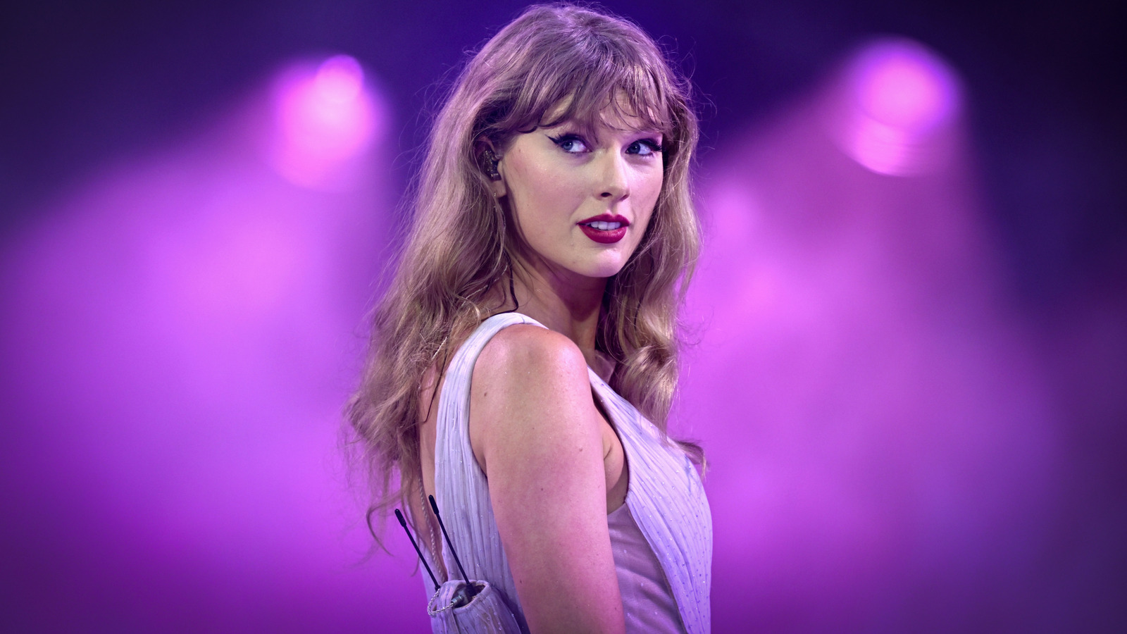 Taylor Swift And Blake Lively Feud: Allegations Of Blackmail And Leaked Texts Taylor Swift And Blake Lively Feud: Allegations Of Blackmail And Leaked Texts