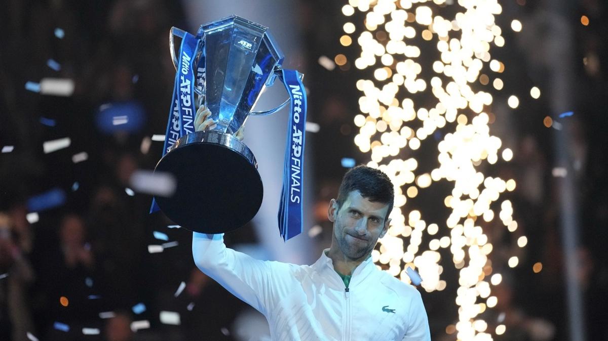 Tenis Yıldızının Eşsiz Başarısı: Novak Djokovic'in Rekoru Tenis Yıldızının Eşsiz Başarısı: Novak Djokovic'in Rekoru
