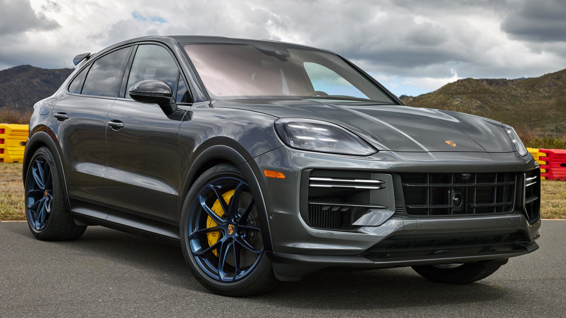 Test Drogowy Porsche Cayenne GTS Coupe: SUV Dla Wybrednych? Test Drogowy Porsche Cayenne GTS Coupe: SUV Dla Wybrednych?