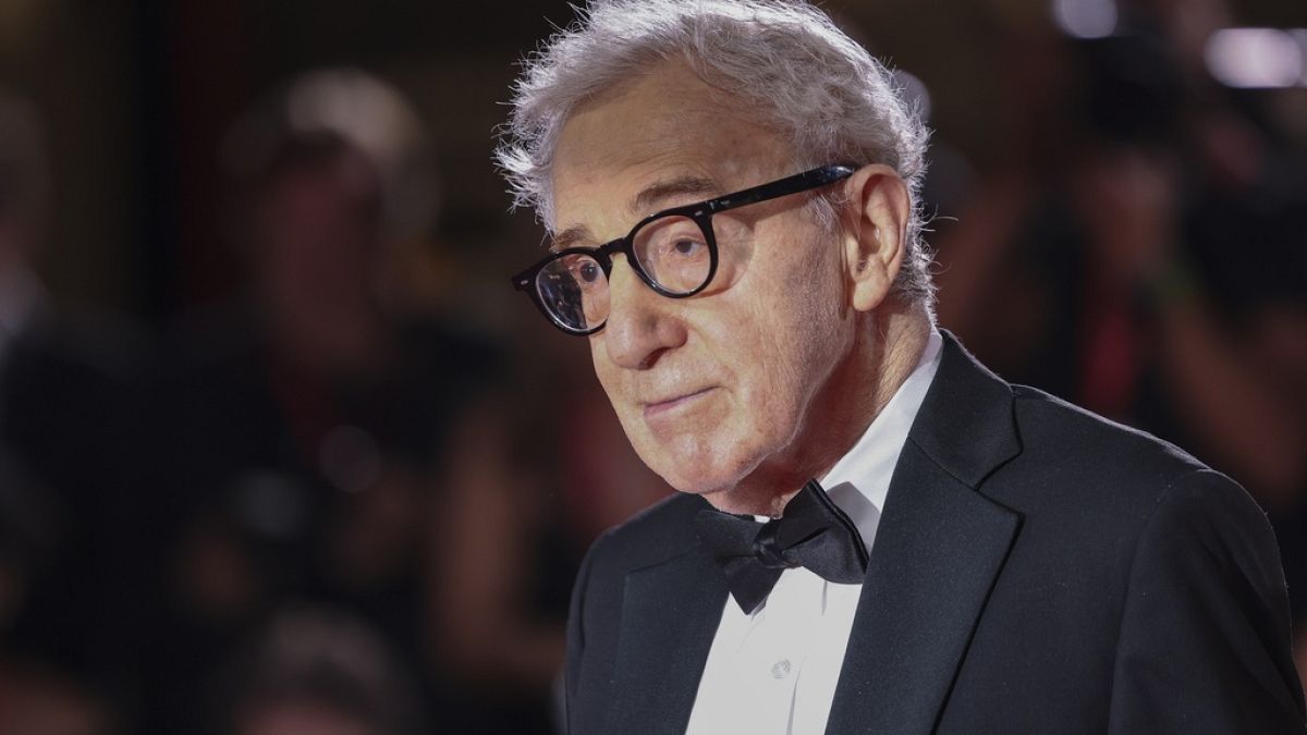 The Sean Penn-Dylan Farrow-Woody Allen Controversy: A Deeper Look The Sean Penn-Dylan Farrow-Woody Allen Controversy: A Deeper Look