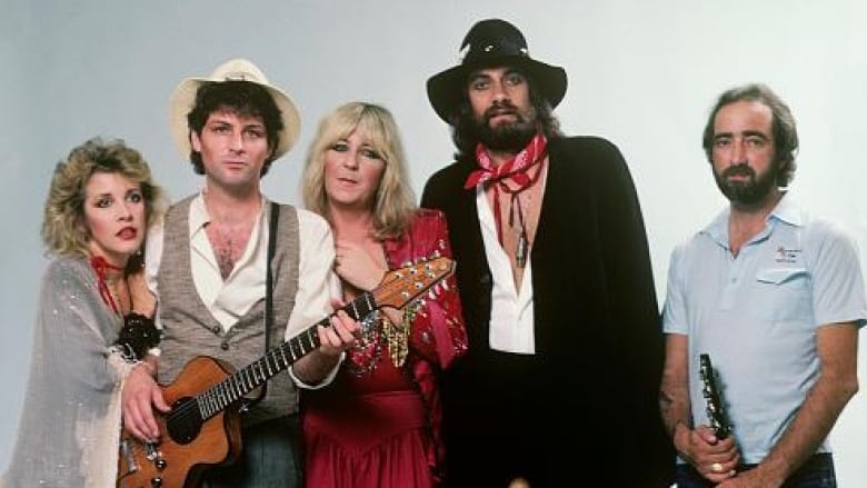 The Story Behind Fleetwood Mac's Rumours: 48 Years Of Success And Internal Conflict The Story Behind Fleetwood Mac's Rumours: 48 Years Of Success And Internal Conflict