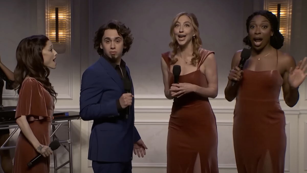 The Viral SNL Sketch: Marcello Hernandez And The Suitcase Dog The Viral SNL Sketch: Marcello Hernandez And The Suitcase Dog