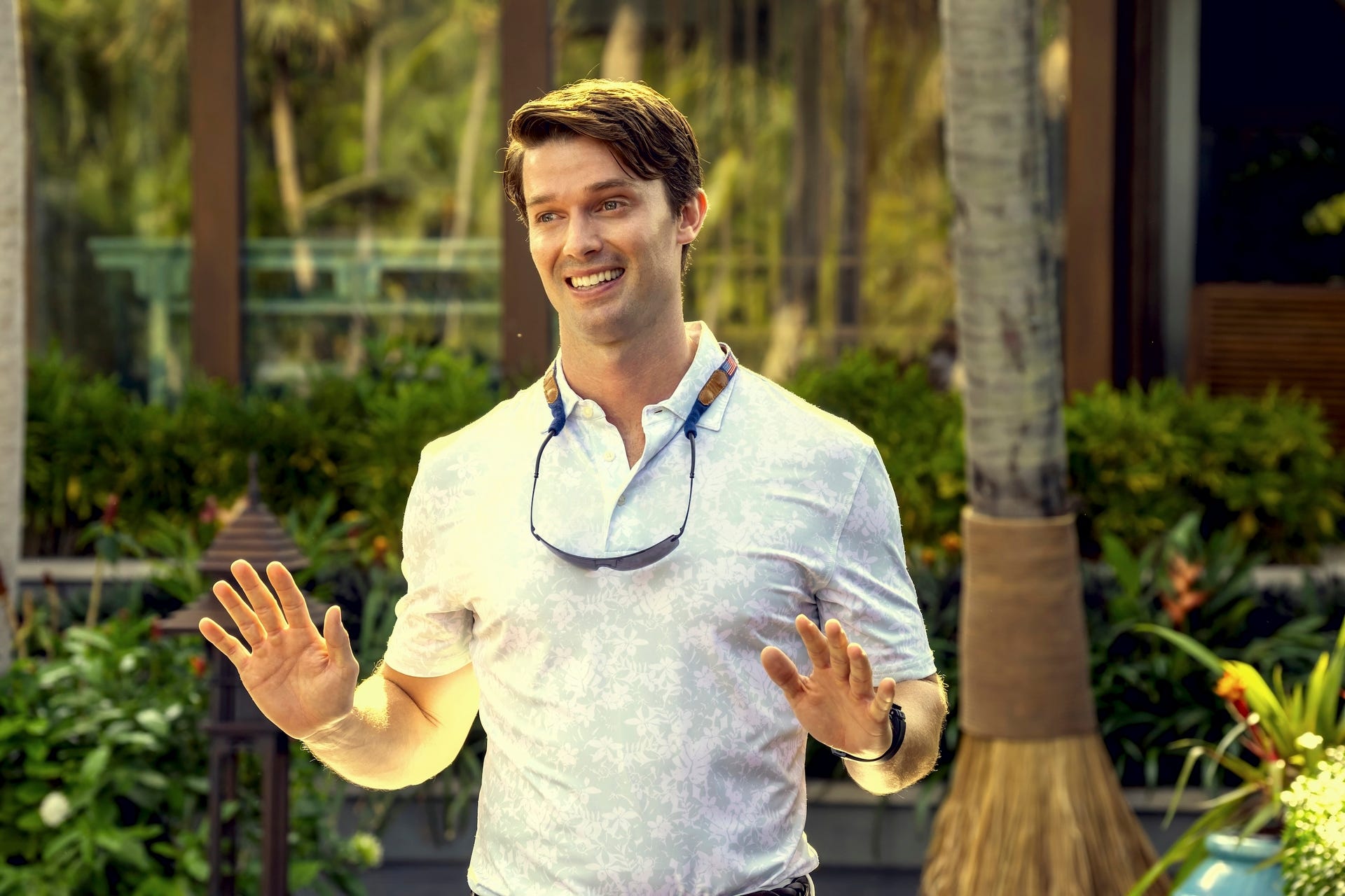 The White Lotus: Chris Pratt's Thoughts On Patrick Schwarzenegger's Nude Scene The White Lotus: Chris Pratt's Thoughts On Patrick Schwarzenegger's Nude Scene