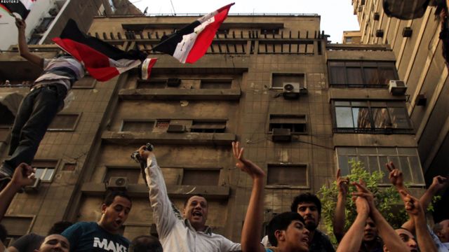 تحقيق مقتل موظفي السفارة الإسرائيلية: التركيز على إلياس رودريجيز تحقيق مقتل موظفي السفارة الإسرائيلية: التركيز على إلياس رودريجيز