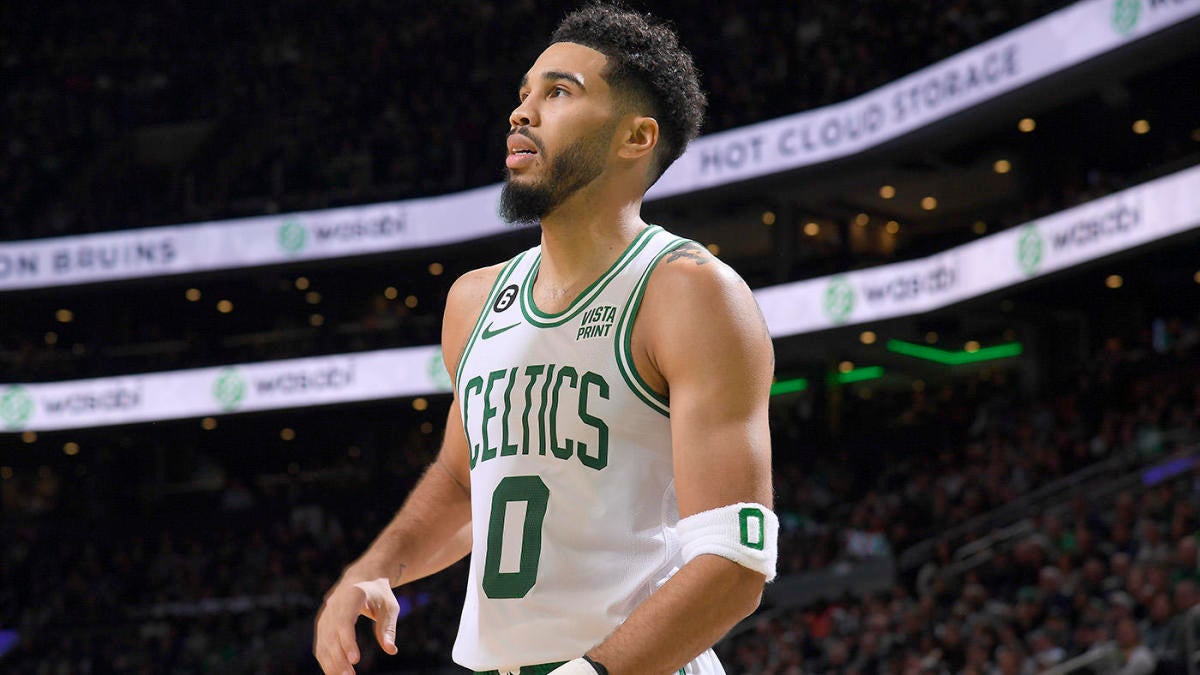 TNT Announcers Roast Jayson Tatum In Hilarious Lakers-Celtics Promo TNT Announcers Roast Jayson Tatum In Hilarious Lakers-Celtics Promo