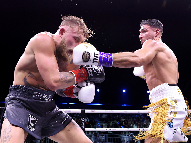 Tommy Fury Visszatérése Budapestre: Jake Paul Provokálása – Képek Tommy Fury Visszatérése Budapestre: Jake Paul Provokálása – Képek