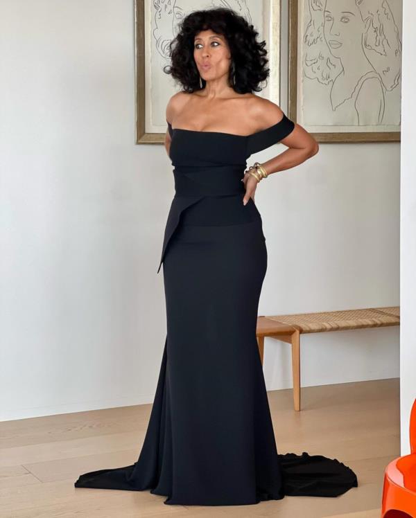 Tracee Ellis Ross's Stunning Liquid Leather Dress Transformation Tracee Ellis Ross's Stunning Liquid Leather Dress Transformation