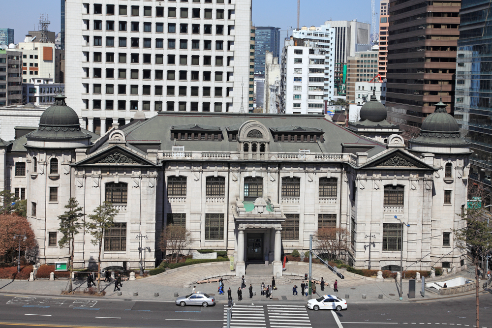 Trade War Weighs On Japan: Bank Of Japan Lowers Growth Outlook Trade War Weighs On Japan: Bank Of Japan Lowers Growth Outlook