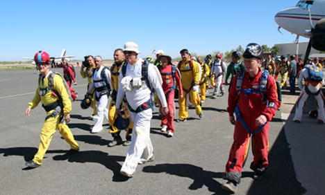 Trans-Australia Run: A Record-Breaking Attempt Underway Trans-Australia Run: A Record-Breaking Attempt Underway