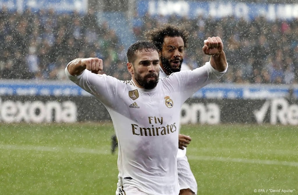 Transfer Geklonken: Huijsen Verruilt Nederland Voor Real Madrid (€50 Miljoen) Transfer Geklonken: Huijsen Verruilt Nederland Voor Real Madrid (€50 Miljoen)