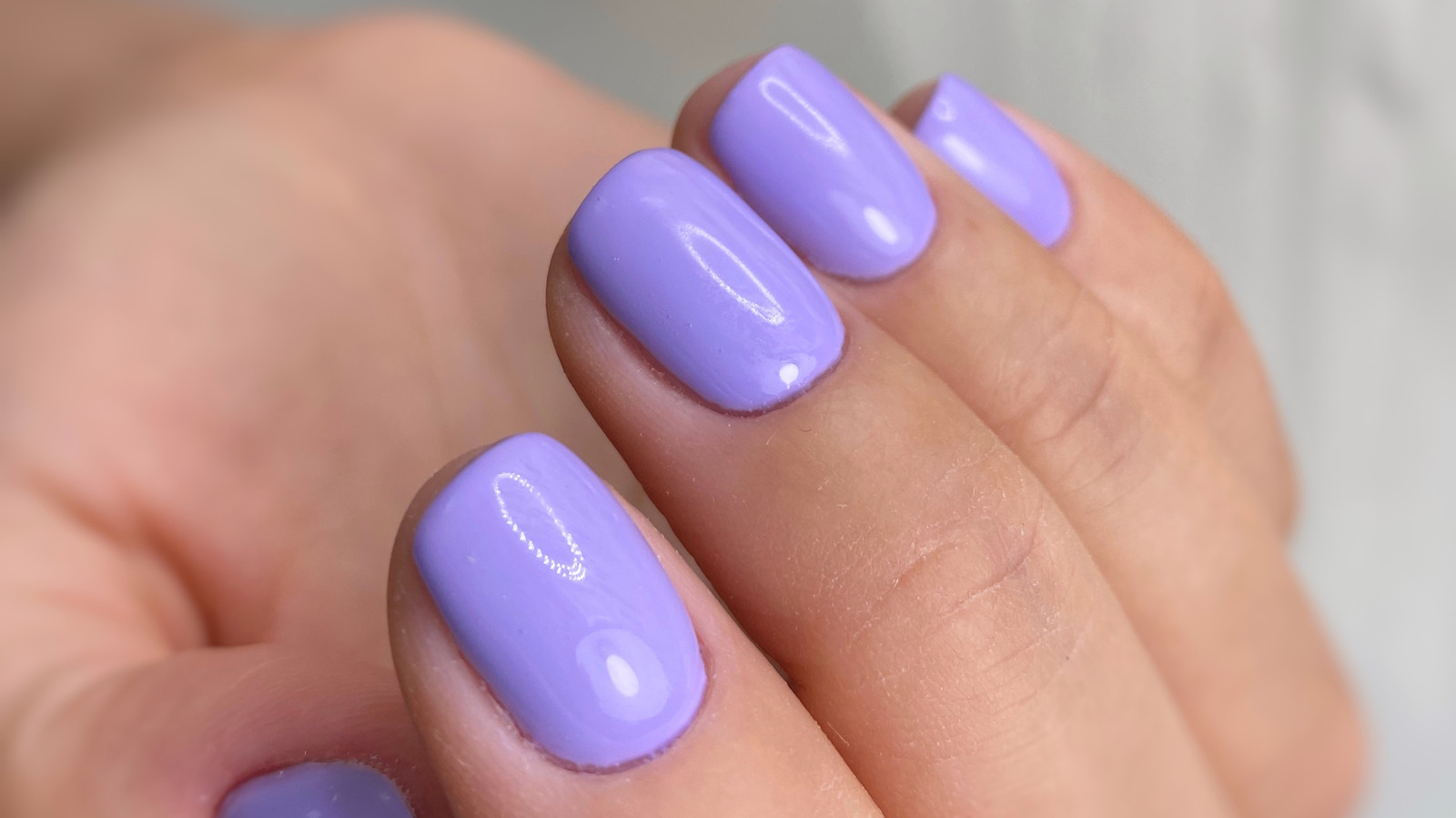 Trendige Lavender Milk Nails: Anleitung & Inspiration Trendige Lavender Milk Nails: Anleitung & Inspiration
