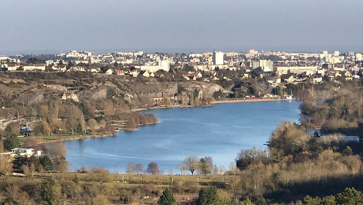 Trois Hommes Victimes D'une Agression Sauvage Au Lac Kir (Dijon) Trois Hommes Victimes D'une Agression Sauvage Au Lac Kir (Dijon)
