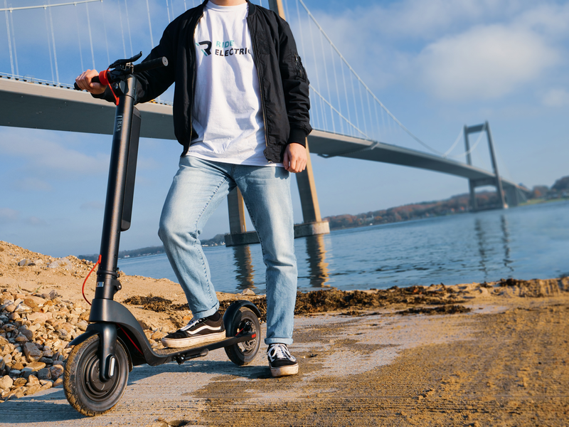 Trottinette Électrique Pas Chère : Moins De 200€ Sur Cdiscount Trottinette Électrique Pas Chère : Moins De 200€ Sur Cdiscount