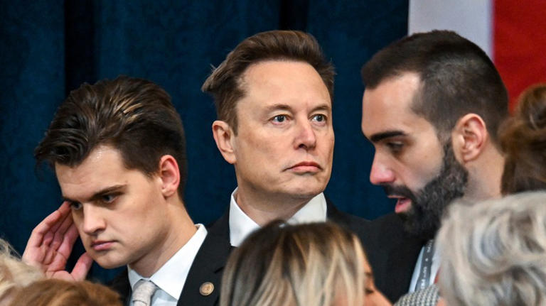 Trump Presents Musk With Symbolic Key: End Of An Era, Beginning Of A New One Trump Presents Musk With Symbolic Key: End Of An Era, Beginning Of A New One