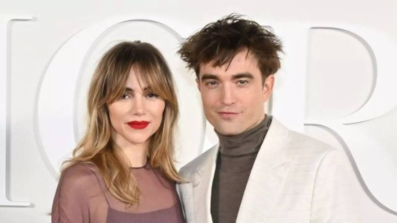 Twilight Romance: Robert Pattinson, Suki Waterhouse, And Other Star Couples Twilight Romance: Robert Pattinson, Suki Waterhouse, And Other Star Couples