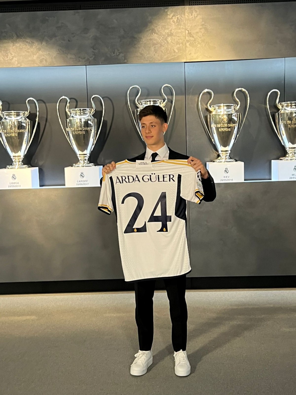UEFA'dan Arda Güler Ve Real Madrid'e Yönelik Soruşturma Başladı UEFA'dan Arda Güler Ve Real Madrid'e Yönelik Soruşturma Başladı