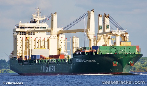 Ulsan Port: Hyundai 650 Cargo Ship And The Global Auto Industry Ulsan Port: Hyundai 650 Cargo Ship And The Global Auto Industry