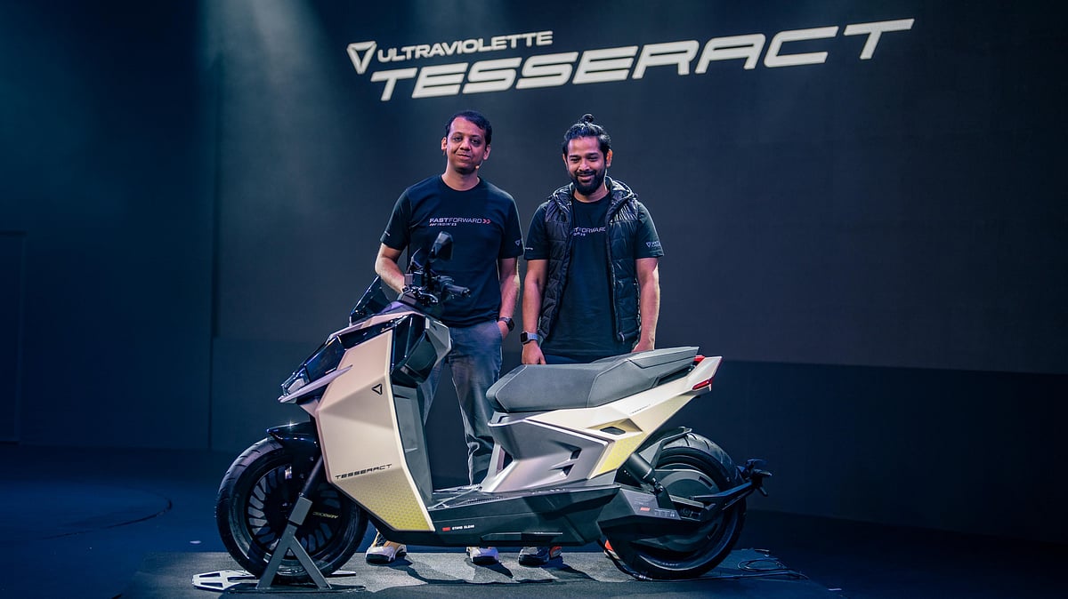 Ultraviolette Tesseract: 50,000 से ज़्यादा बुकिंग्स ने मचाई धूम Ultraviolette Tesseract: 50,000 से ज़्यादा बुकिंग्स ने मचाई धूम