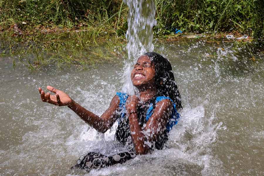 Urgent Heatwave Warning For 5 South Bengal Districts Urgent Heatwave Warning For 5 South Bengal Districts