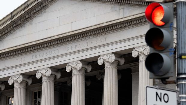 US Credit Downgrade: Dow Futures And Dollar React US Credit Downgrade: Dow Futures And Dollar React