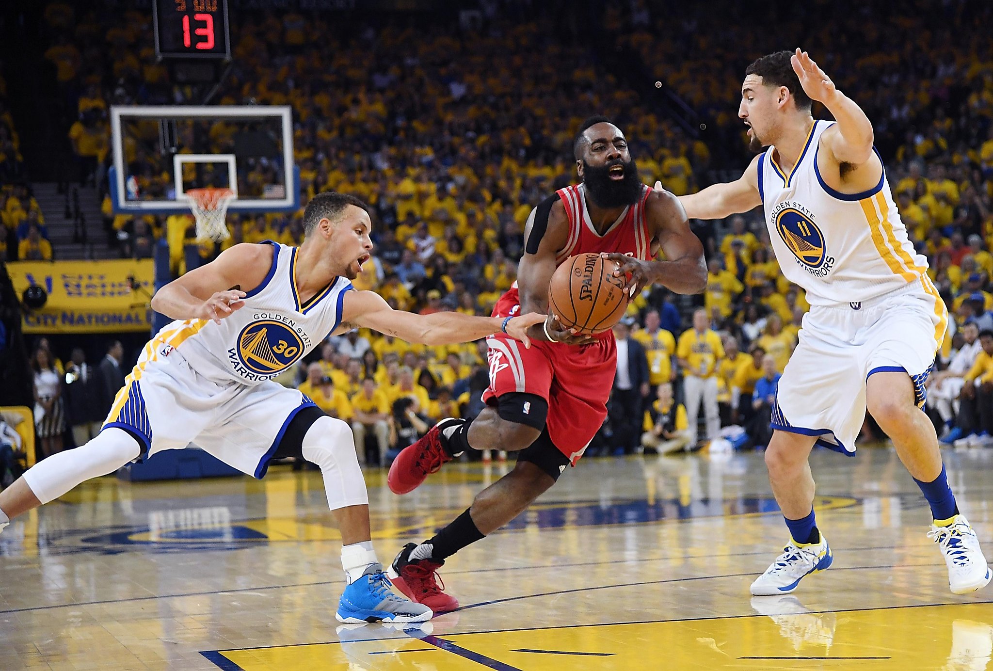 Warriors Edge Rockets In Close Game, Lead Series 3-1 Warriors Edge Rockets In Close Game, Lead Series 3-1