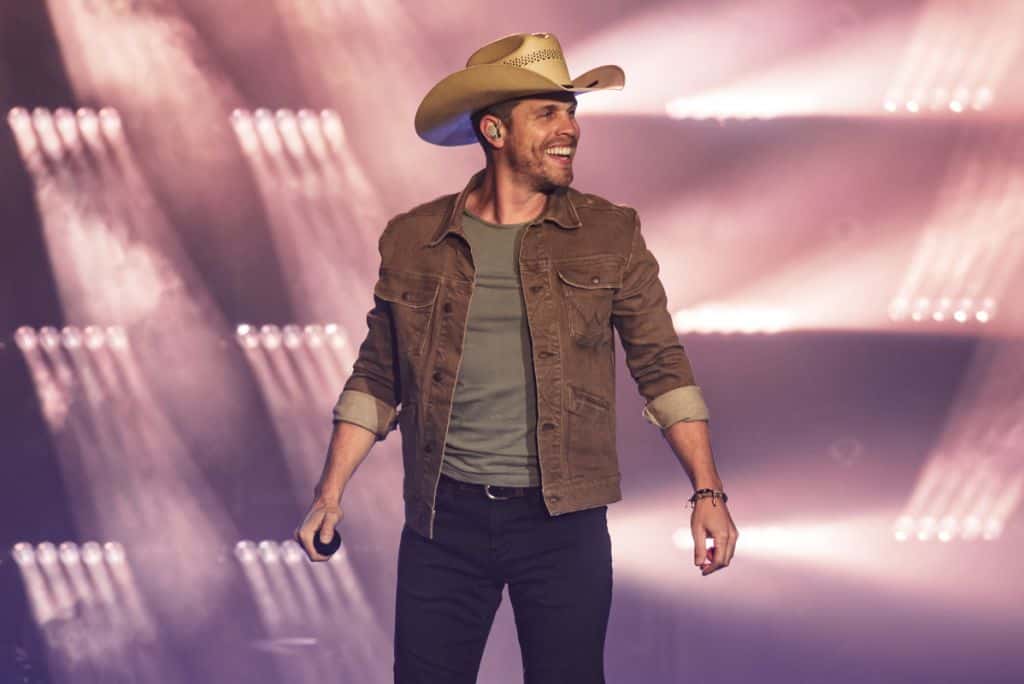 Watch Scotty McCreery's Son Pay Heartfelt Tribute To George Strait Watch Scotty McCreery's Son Pay Heartfelt Tribute To George Strait
