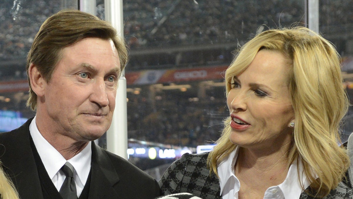 Wayne Gretzky, Trump Tariffs, And Canadian Patriotism: A Complex Relationship Wayne Gretzky, Trump Tariffs, And Canadian Patriotism: A Complex Relationship