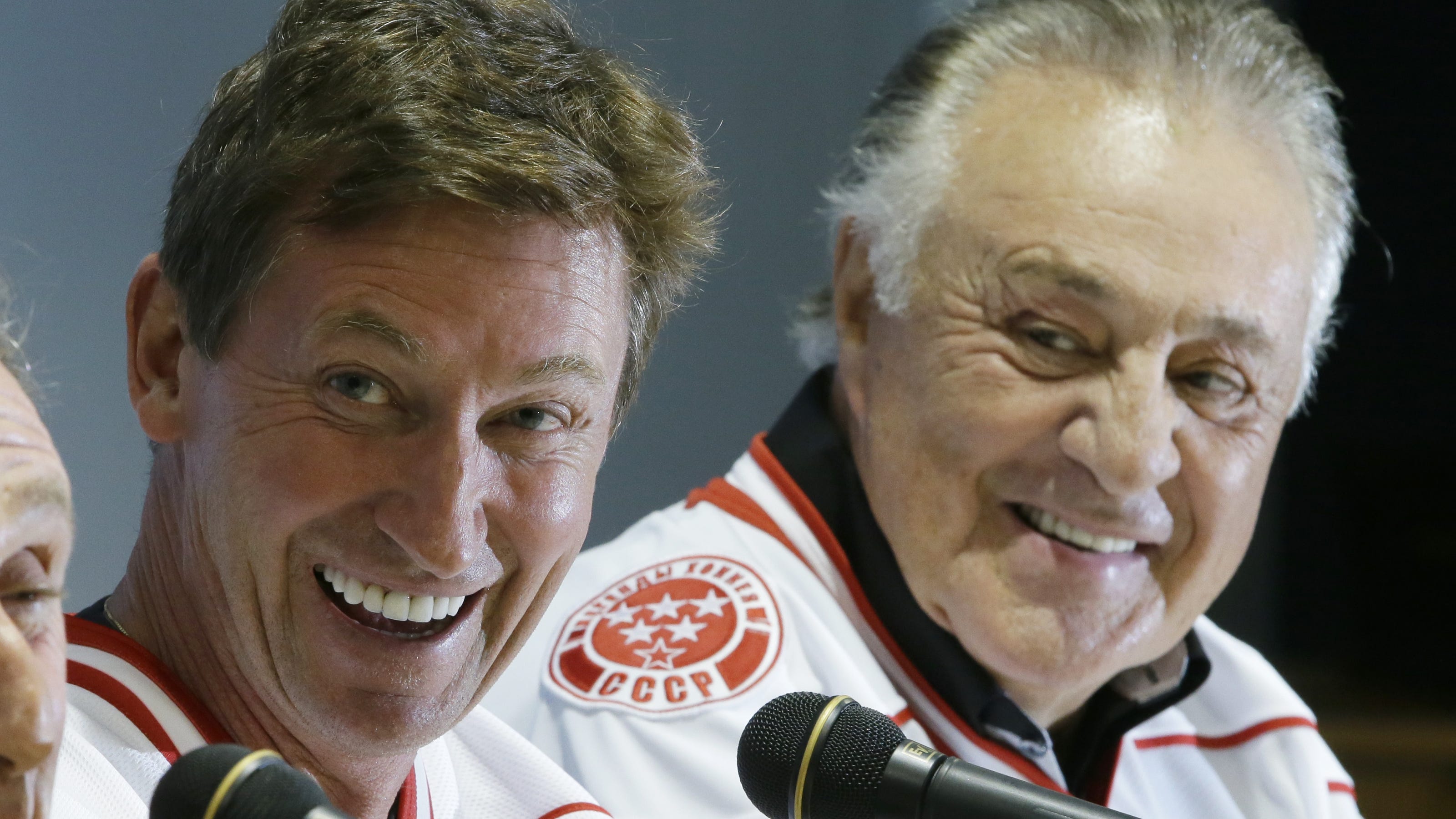 Wayne Gretzky's Loyalty Questioned Amid Trump's Tariffs And Statehood Comments Wayne Gretzky's Loyalty Questioned Amid Trump's Tariffs And Statehood Comments