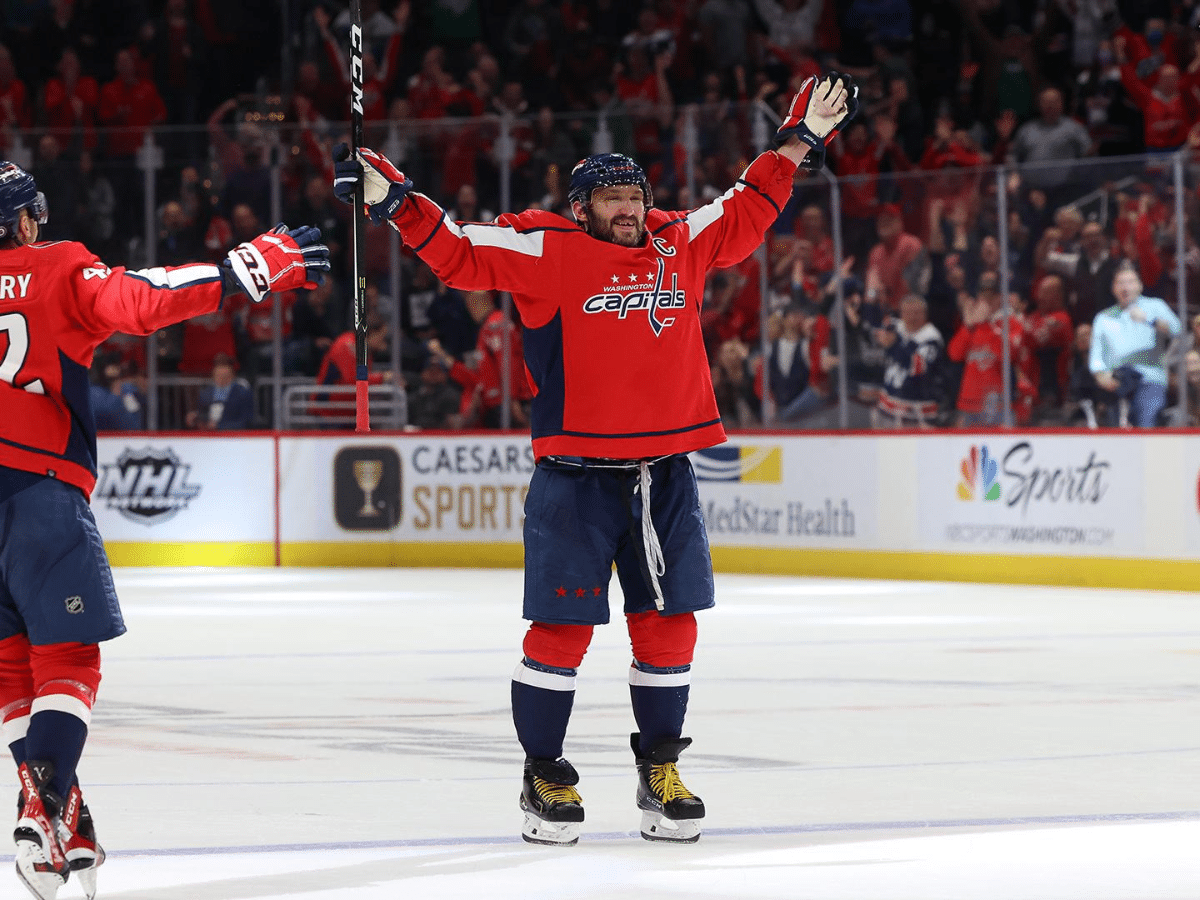 Wayne Gretzky's NHL Goal Record Tied By Alex Ovechkin Wayne Gretzky's NHL Goal Record Tied By Alex Ovechkin